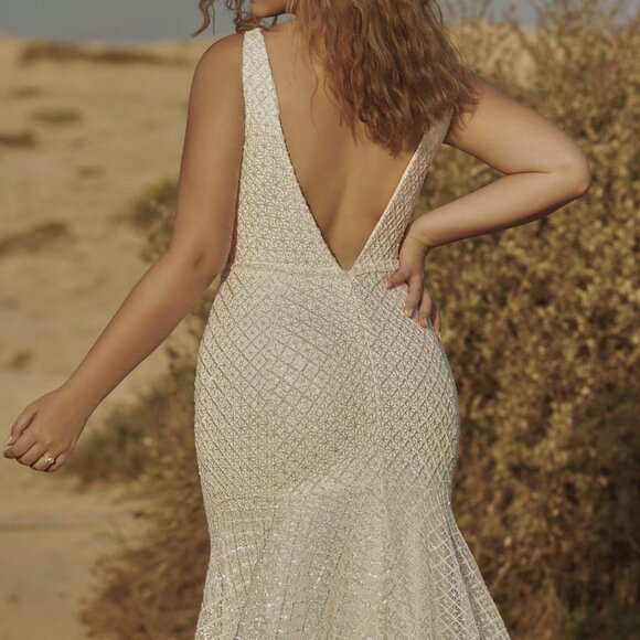 Rish, Pallas Gown - Picture 2 of 7